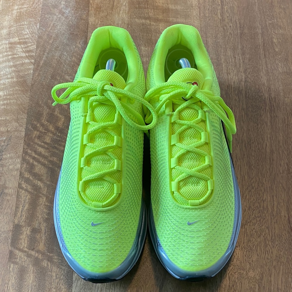 Nike Air Max DN in Volt and Black